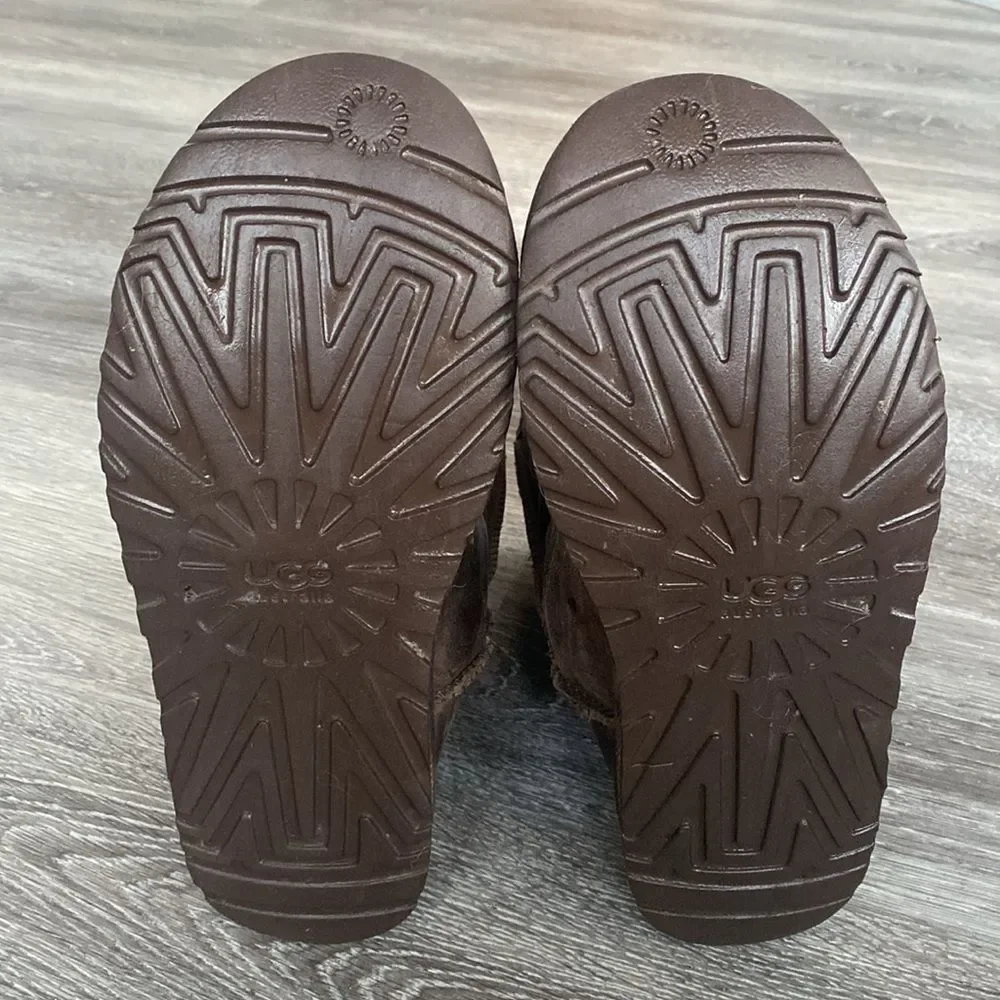 UGG CLASSIC SHORT HARD LEATHER BROWN WINTER WEATHER BOOTS sz 9 Boho Cottagecore